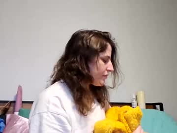 Hannukahhottie Chaturbate stream image from October 23, 2025