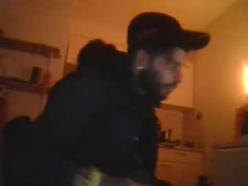 Mucha950218 Chaturbate stream image from October 23, 2025