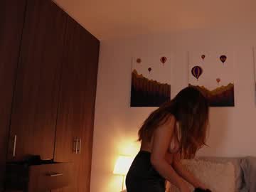 Saraparisi_ Chaturbate stream image from October 23, 2025