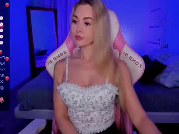 Adeleroberts Chaturbate stream image from October 24, 2025