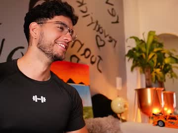 Noha_Miler Chaturbate stream image from October 24, 2025