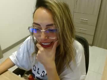 Fox_Renata Chaturbate stream image from October 24, 2025