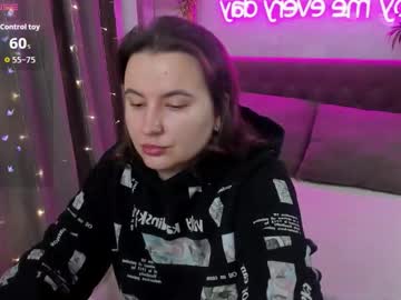 Katyaneilson Chaturbate stream image from October 24, 2025