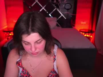 Mirandawarm Chaturbate stream image from October 24, 2025