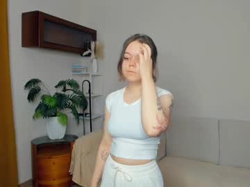 Elenn_Minty Chaturbate stream image from October 24, 2025