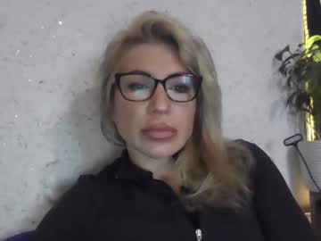 Fox_Red_Lady7 Chaturbate stream image from October 24, 2025