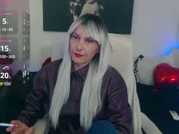 Mistressevelyn_ Chaturbate stream image from October 24, 2025