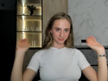 Polimiya Chaturbate stream image from October 24, 2025