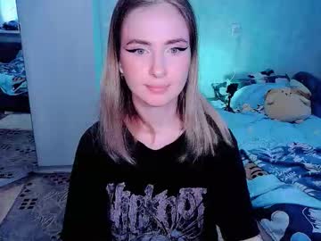 Shyfoxxxy Chaturbate stream image from October 24, 2025