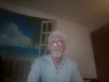 Fgwjr Chaturbate stream image from October 24, 2025