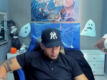 Angelandchris Chaturbate stream image from October 24, 2025