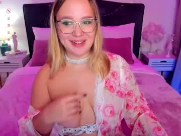 Evastil Chaturbate stream image from October 24, 2025