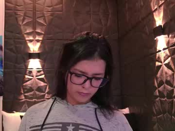Graceymilf999 Chaturbate stream image from October 24, 2025