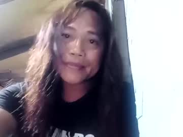 J828413 Chaturbate stream image from October 24, 2025