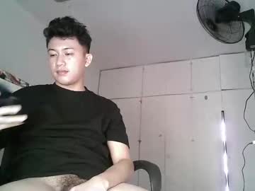 Kymer24 Chaturbate stream image from October 24, 2025