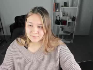 Rochelelin Chaturbate stream image from October 24, 2025