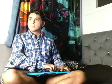 Xandrodeluxe Chaturbate stream image from October 24, 2025