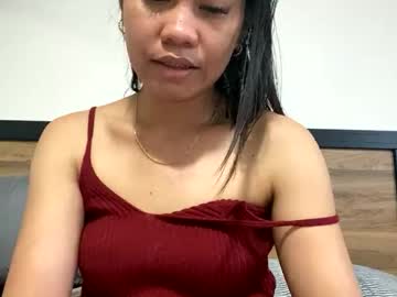 Yumi_Lovegirl32 Chaturbate stream image from October 24, 2025