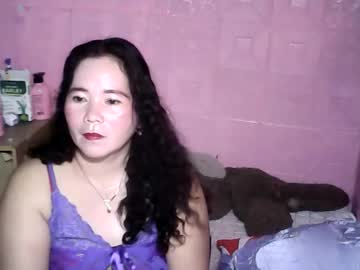 Cutehornymom Chaturbate stream image from October 24, 2025