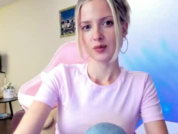 Julie_Flores Chaturbate stream image from October 24, 2025