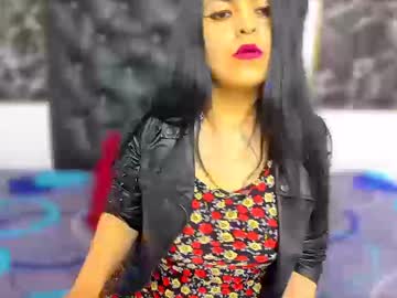 Scarlett_W0lf Chaturbate stream image from October 24, 2025