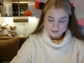 Shylove_Elina Chaturbate stream image from October 24, 2025