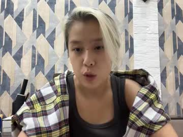 Yuonnekehoe Chaturbate stream image from October 24, 2025