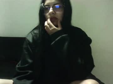 Julieta_989 Chaturbate stream image from October 24, 2025