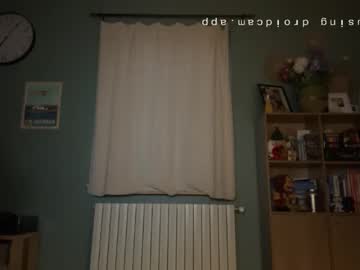 Yojojoxxxxx Chaturbate stream image from October 24, 2025