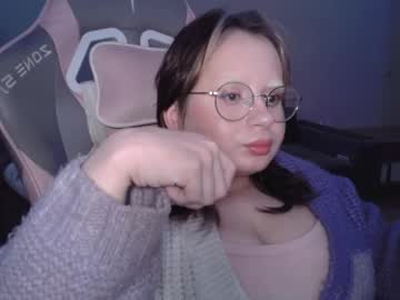 Littlehera Chaturbate stream image from October 24, 2025