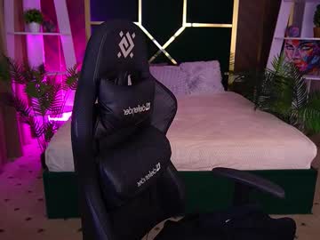 Heyemilly Chaturbate stream image from October 24, 2025
