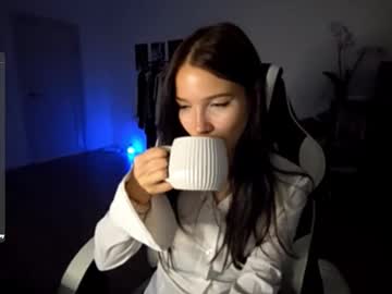 Mellowpearl Chaturbate stream image from October 24, 2025