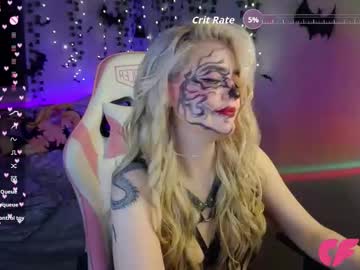 Redvelveten Chaturbate stream image from October 24, 2025