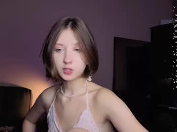 Valerie_Mooon Chaturbate stream image from October 24, 2025