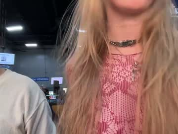 Eve003300 Chaturbate stream image from October 24, 2025