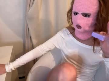 Dvinaxx Chaturbate stream image from October 24, 2025