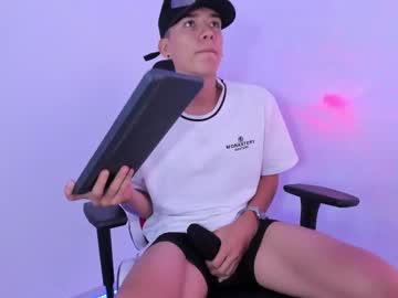 Miguel_Cagee Chaturbate stream image from October 24, 2025