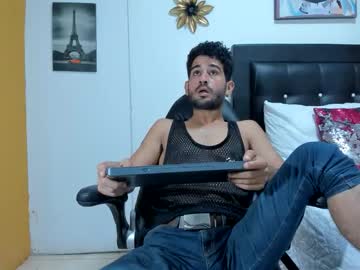 Axell_Aroon_22 Chaturbate stream image from October 25, 2025