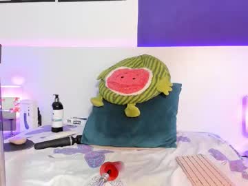 Izzybellx Chaturbate stream image from October 25, 2025