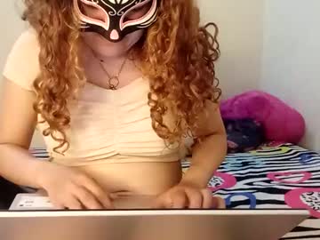 Luanapowerful Chaturbate stream image from October 25, 2025