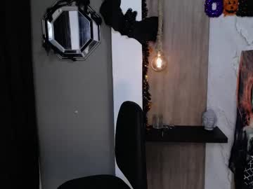 Moon_And_Fire_ Chaturbate stream image from October 25, 2025