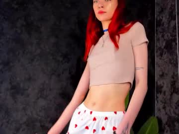 Tiny_Gless Chaturbate stream image from October 25, 2025