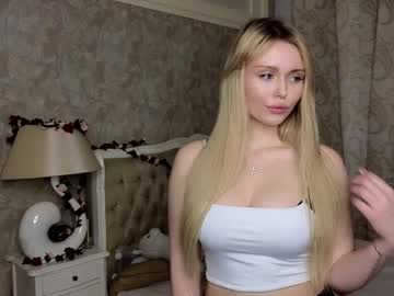 Crumble_Caramel Chaturbate stream image from October 25, 2025
