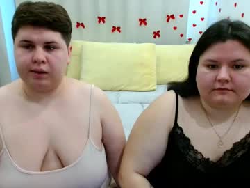 Beckyandellen Chaturbate stream image from October 25, 2025