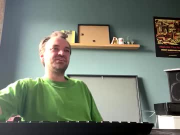 Stonednboner Chaturbate stream image from October 25, 2025