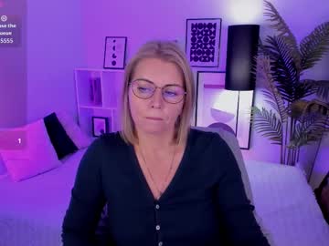 Annielight Chaturbate stream image from October 25, 2025