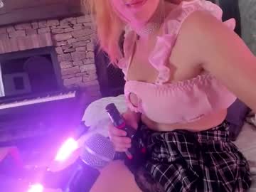 Coconutpee Chaturbate stream image from October 25, 2025