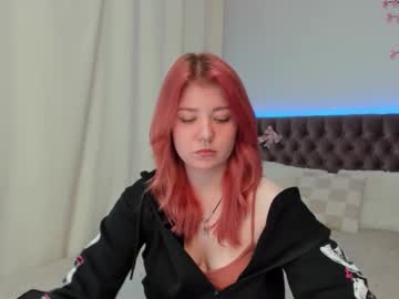 Ella_Mayers Chaturbate stream image from October 25, 2025