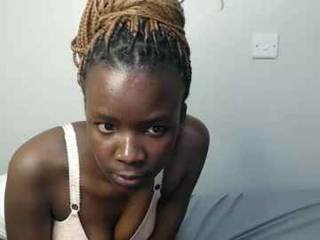 Malia_Latifa Chaturbate stream image from October 25, 2025