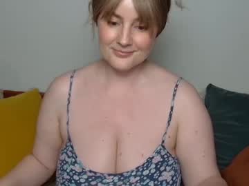 Mathilde_Solveig Chaturbate stream image from October 25, 2025
